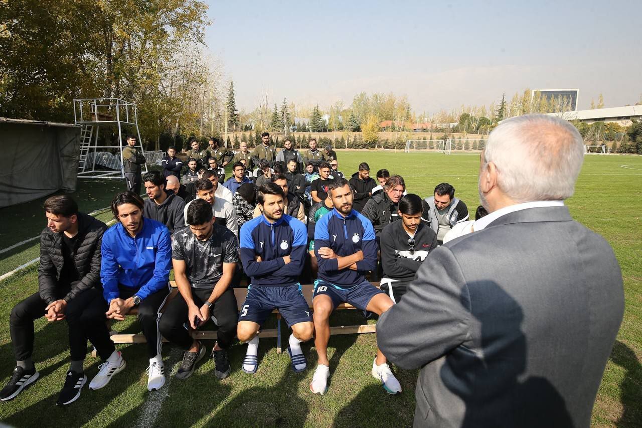 بازیکنان استقلال نگران وعدههای توخالی| وزنه زدند و رفتند