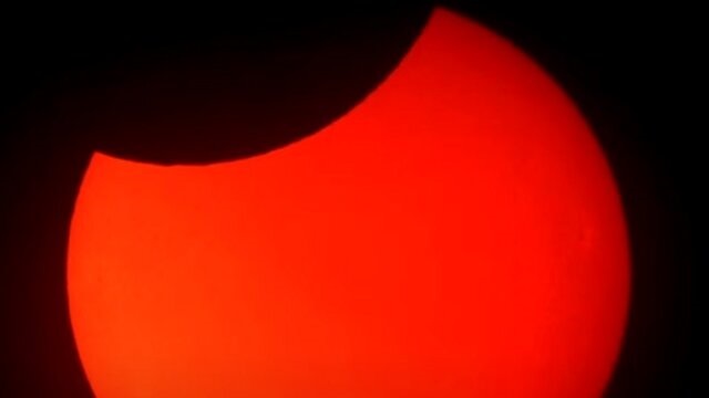 آخرین خورشید گرفتگی سال ۲۰۲۲ در سراسر جهان چگونه گذشت؟ + تصاویر آخرین خورشید گرفتگی سال ۲۰۲۲ در سراسر جهان چگونه گذشت؟ + تصاویر