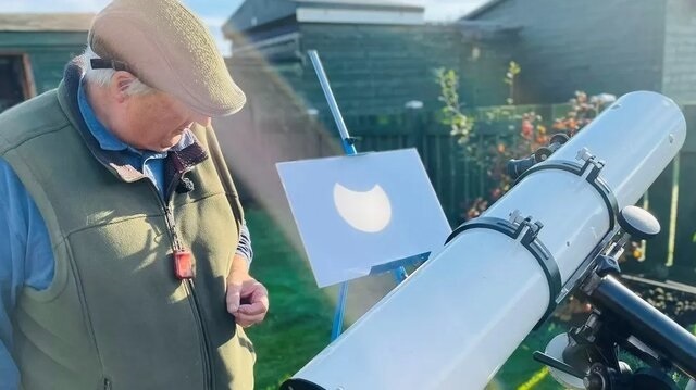 آخرین خورشید گرفتگی سال ۲۰۲۲ در سراسر جهان چگونه گذشت؟ + تصاویر آخرین خورشید گرفتگی سال ۲۰۲۲ در سراسر جهان چگونه گذشت؟ + تصاویر