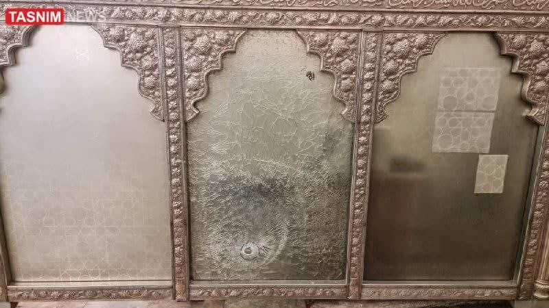 تصاویری تلخ از داخل حرم حضرت شاهچراغ(ع) پس از حادثه تروریستی