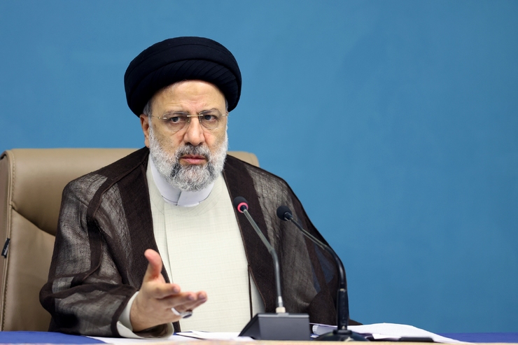 رئیس‌جمهور دانشگاه را بهترین جایگاه برای بحث و گفتگو درباره رخداد‌های اخیر و ارائه راهکار دانست و افزود: شرط مهم این گفتگو‌ها فهم درست مسائل است.