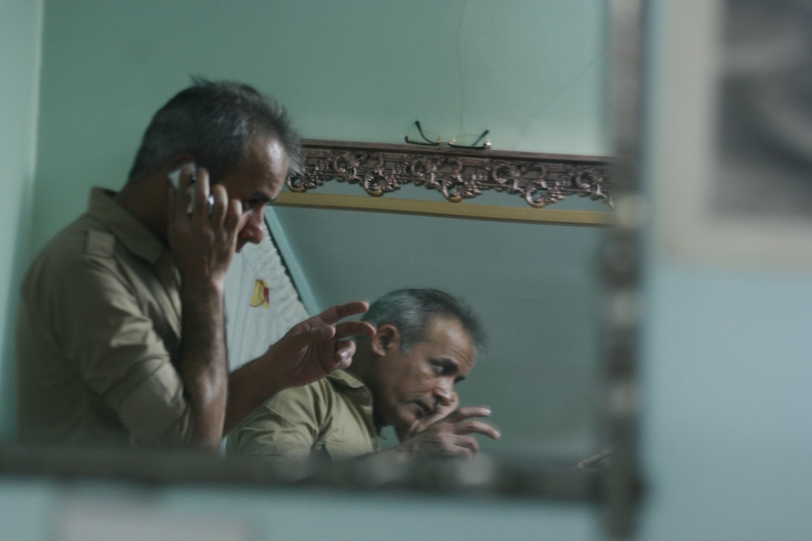 بازنشر مصاحبه غلامرضا بروسان درباره زیست شاعر، زیباییهای بی دلیل و روح شعر معاصر بازنشر مصاحبه غلامرضا بروسان درباره زیست شاعر، زیباییهای بی دلیل و روح شعر معاصر