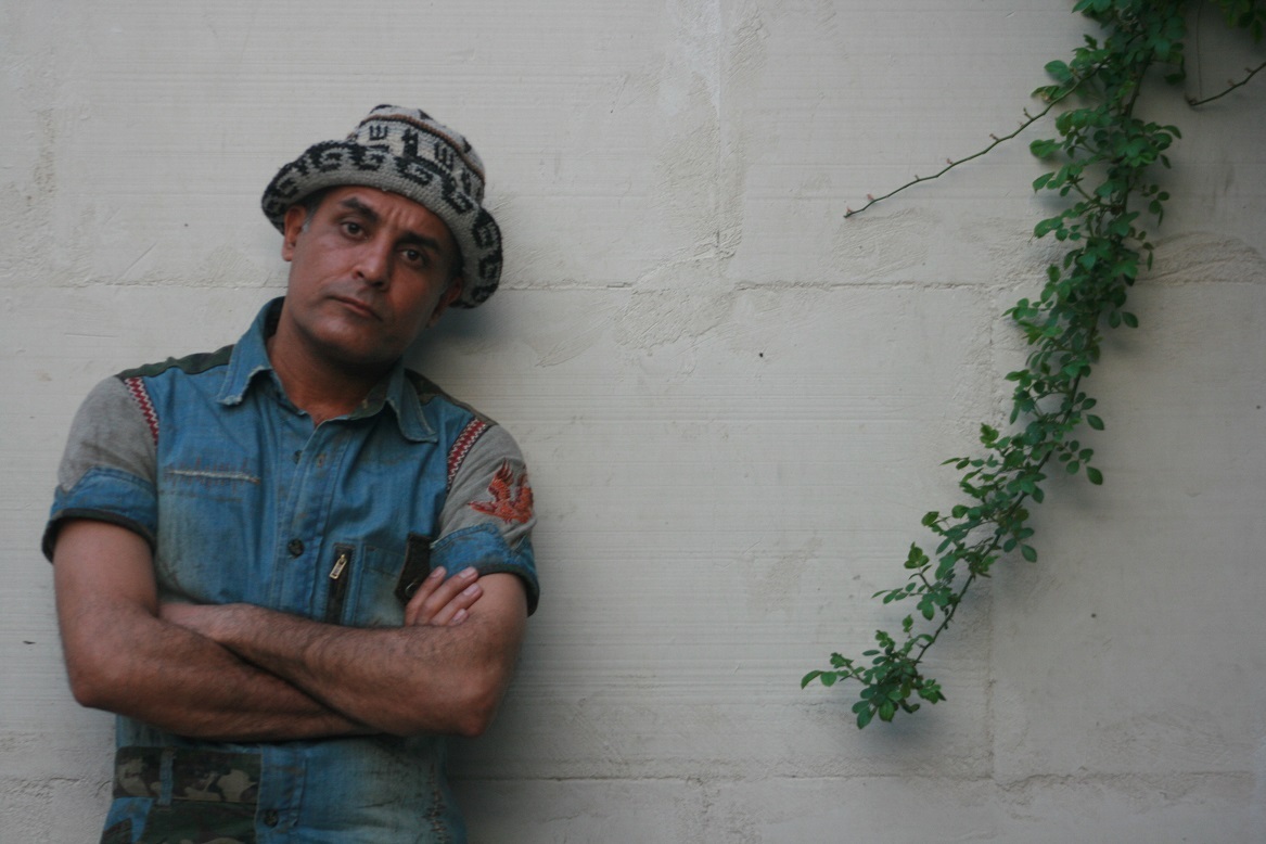 بازنشر مصاحبه غلامرضا بروسان درباره زیست شاعر، زیباییهای بی دلیل و روح شعر معاصر بازنشر مصاحبه غلامرضا بروسان درباره زیست شاعر، زیباییهای بی دلیل و روح شعر معاصر