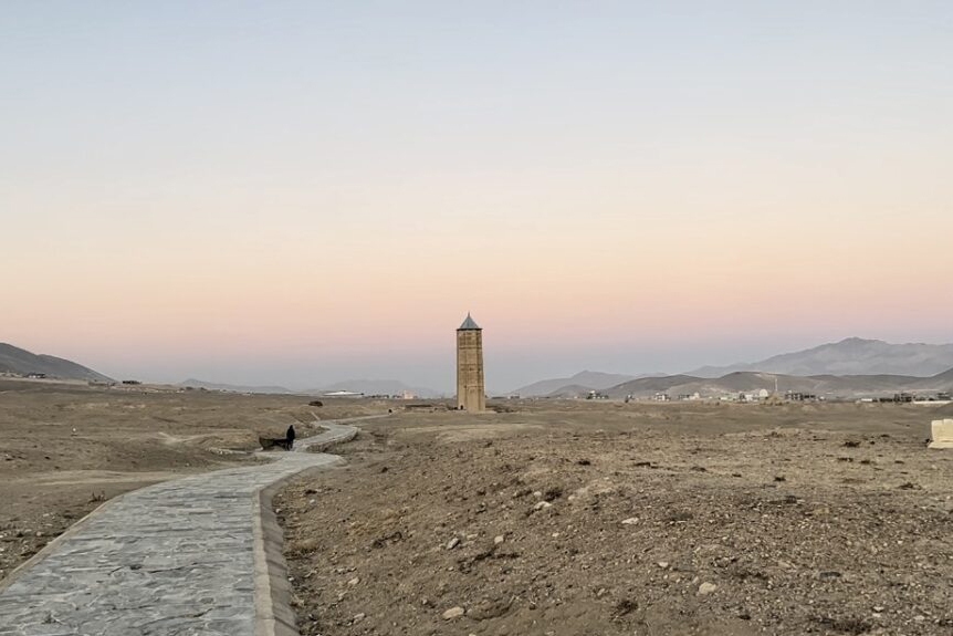 نگاهی به منارههای مسعود و بهرامشاه در شهر غزنی افغانستان + عکس نگاهی به منارههای مسعود و بهرامشاه در شهر غزنی افغانستان + عکس