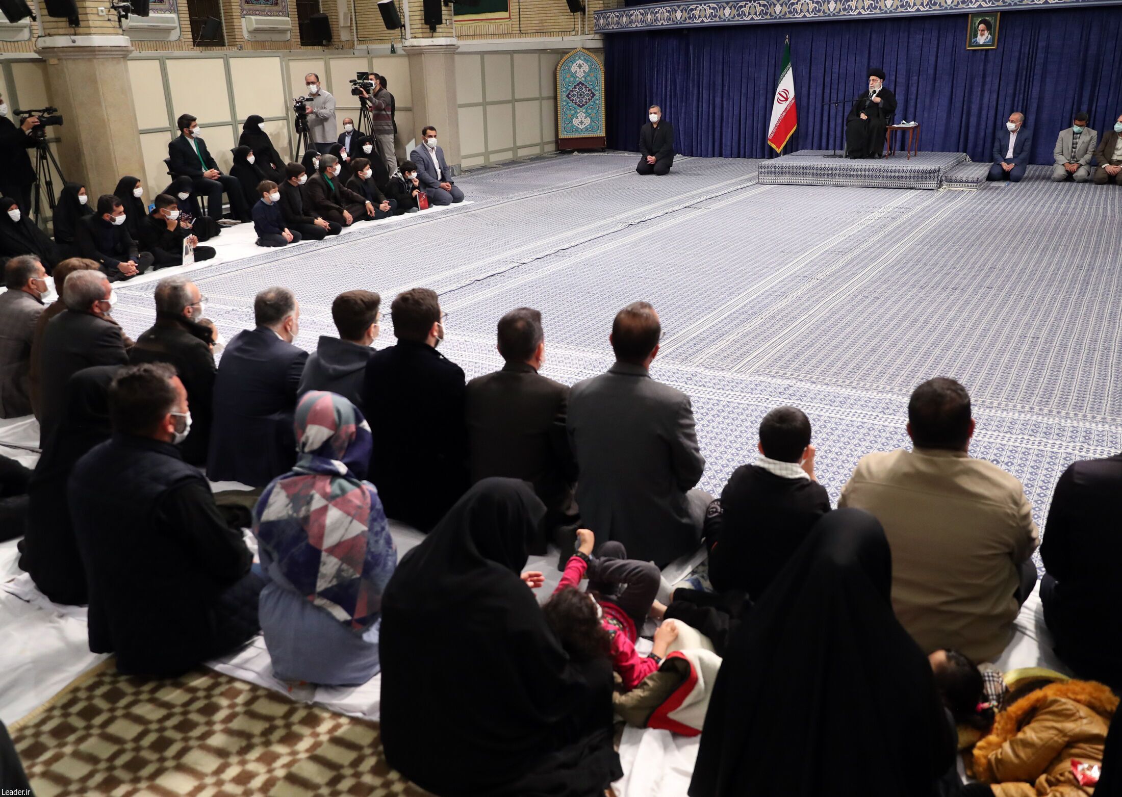 رهبر انقلاب: حادثه تروریستی شاهچراغ موجب رسوایی آمریکایی‌ها شد| دستگاه‌های فرهنگی جنایت‌های دشمنان را برای جوانان تبیین کنند+ عکس