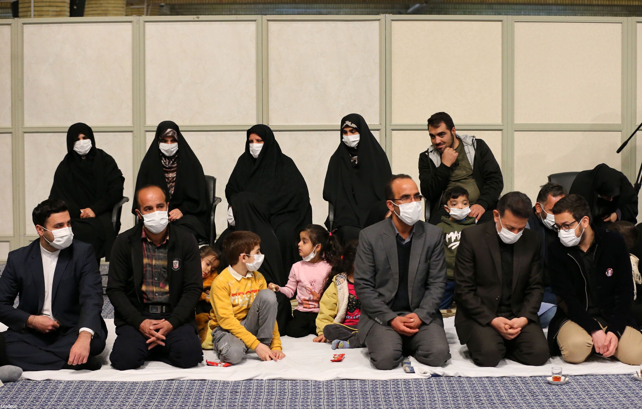 رهبر انقلاب: حادثه تروریستی شاهچراغ موجب رسوایی آمریکایی‌ها شد| دستگاه‌های فرهنگی جنایت‌های دشمنان را برای جوانان تبیین کنند+ عکس