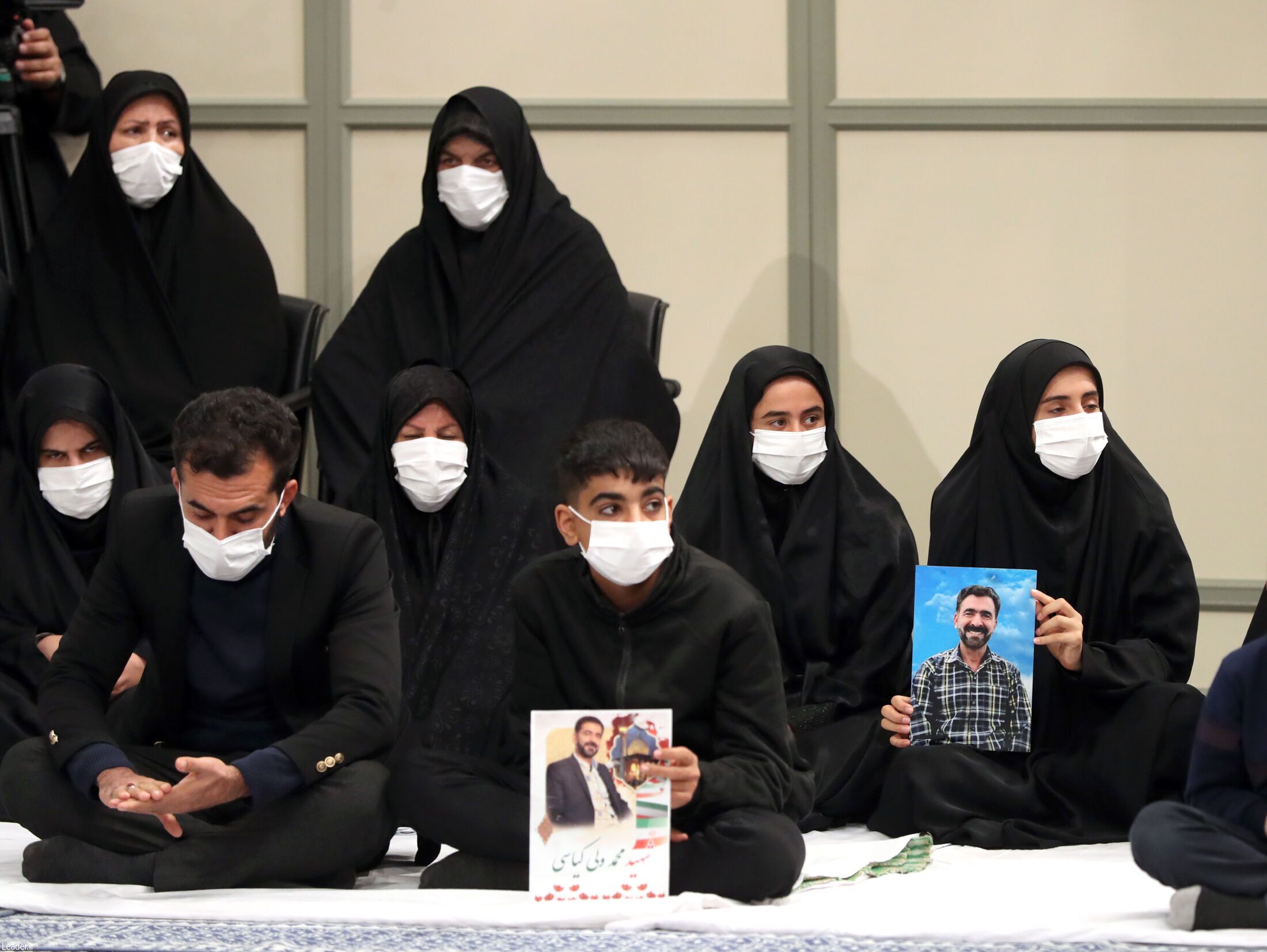 رهبر انقلاب: حادثه تروریستی شاهچراغ موجب رسوایی آمریکایی‌ها شد| دستگاه‌های فرهنگی جنایت‌های دشمنان را برای جوانان تبیین کنند+ عکس