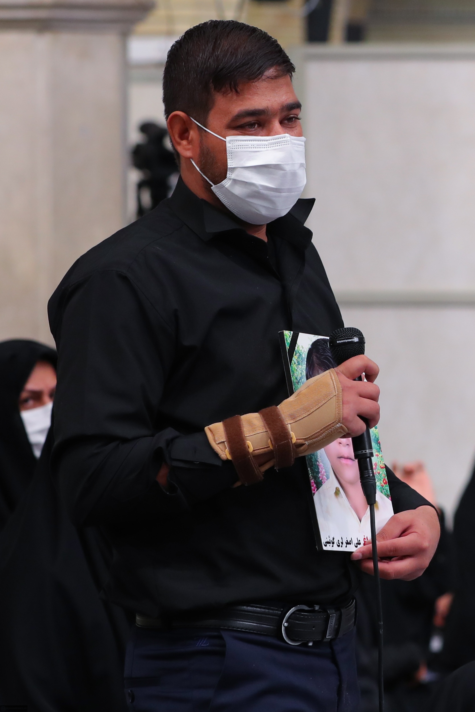 رهبر انقلاب: حادثه تروریستی شاهچراغ موجب رسوایی آمریکایی‌ها شد| دستگاه‌های فرهنگی جنایت‌های دشمنان را برای جوانان تبیین کنند+ عکس