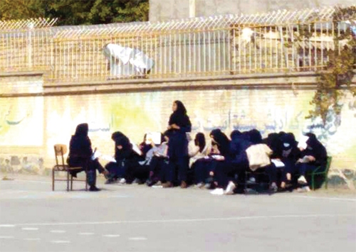 کلاس درس در کانکس، انباری و حیاط مدرسه! کلاس درس در کانکس، انباری و حیاط مدرسه!