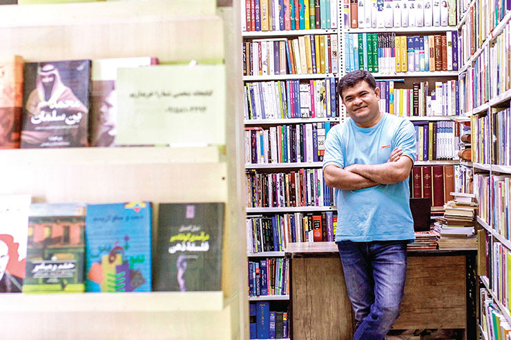 خواب عمیق بازار فروش کتاب در افغانستان خواب عمیق بازار فروش کتاب در افغانستان