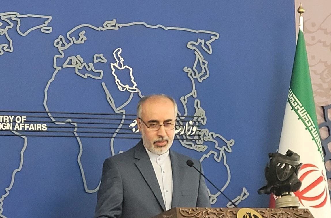 حضور متفاوت سخنگوی وزارت خارجه در جمع خبرنگاران+ عکس حضور متفاوت سخنگوی وزارت خارجه در جمع خبرنگاران+ عکس