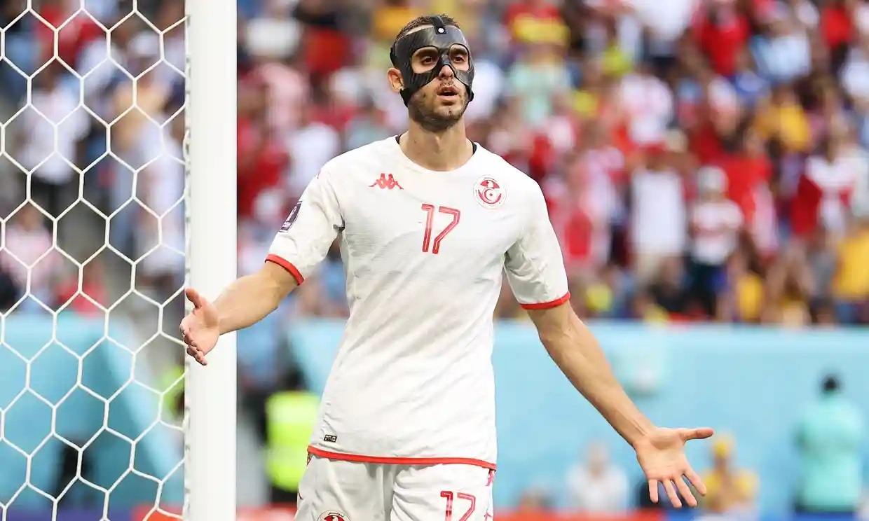 نقاب دارهای جام جهانی قطر | همه ماسکهای عجیب و غریب بازیکنان در جام جهانی ۲۰۲۲ نقاب دارهای جام جهانی قطر | همه ماسکهای عجیب و غریب بازیکنان در جام جهانی ۲۰۲۲