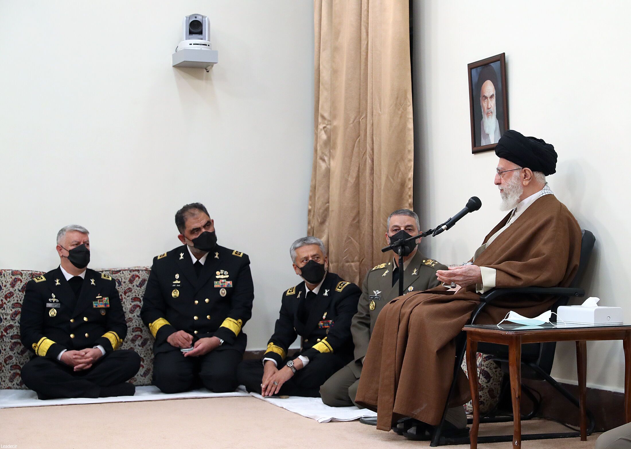 رهبر انقلاب در دیدار جمعی از فرماندهان نیروی دریایی ارتش: استفاده از ظرفیتهای دریا به فرهنگ عمومی در کشور تبدیل شود رهبر انقلاب در دیدار جمعی از فرماندهان نیروی دریایی ارتش: استفاده از ظرفیتهای دریا به فرهنگ عمومی در کشور تبدیل شود