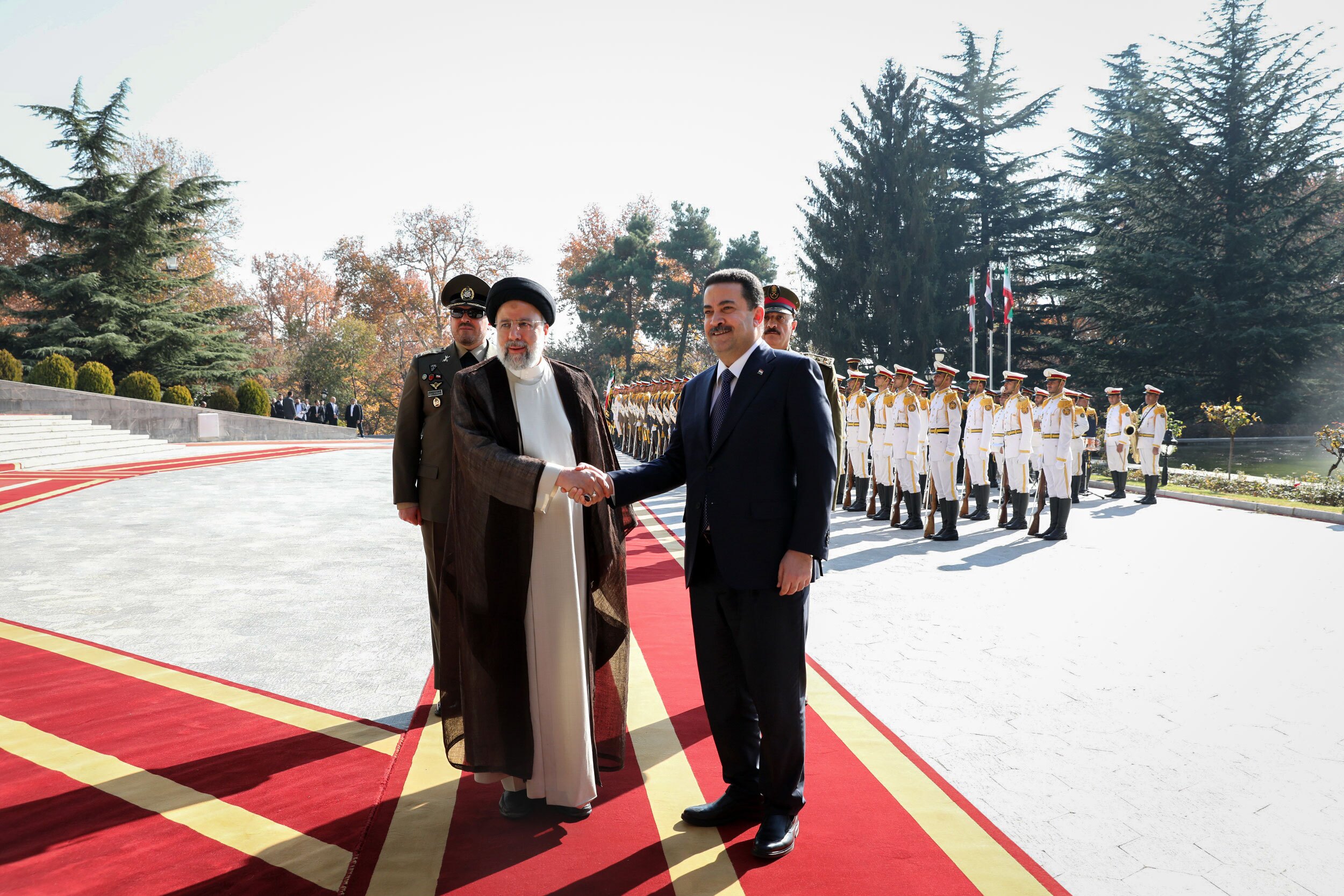 استقبال رسمی آیتالله رئیسی از نخستوزیر عراق+ فیلم و عکس استقبال رسمی آیتالله رئیسی از نخستوزیر عراق+ فیلم و عکس