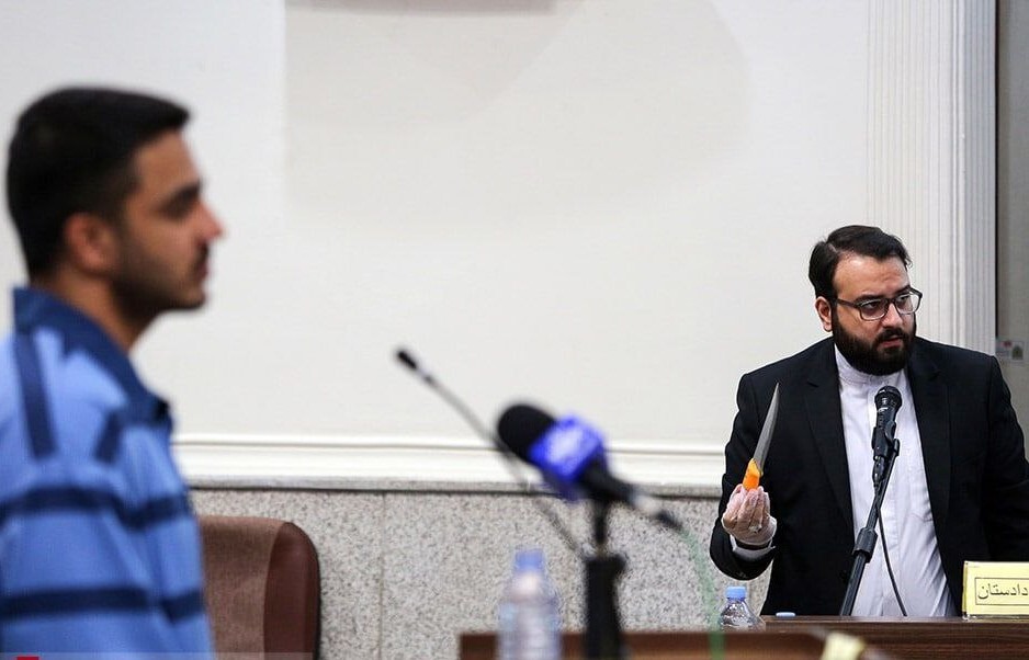جزئیات کامل دادگاه «مجیدرضا رهنورد» قاتل ۲ بسیجی مشهد| متهم: قربانی فضای مجازی شدم؛ خانواده شهدا حلالم کنند جزئیات کامل دادگاه «مجیدرضا رهنورد» قاتل ۲ بسیجی مشهد| متهم: قربانی فضای مجازی شدم؛ خانواده شهدا حلالم کنند