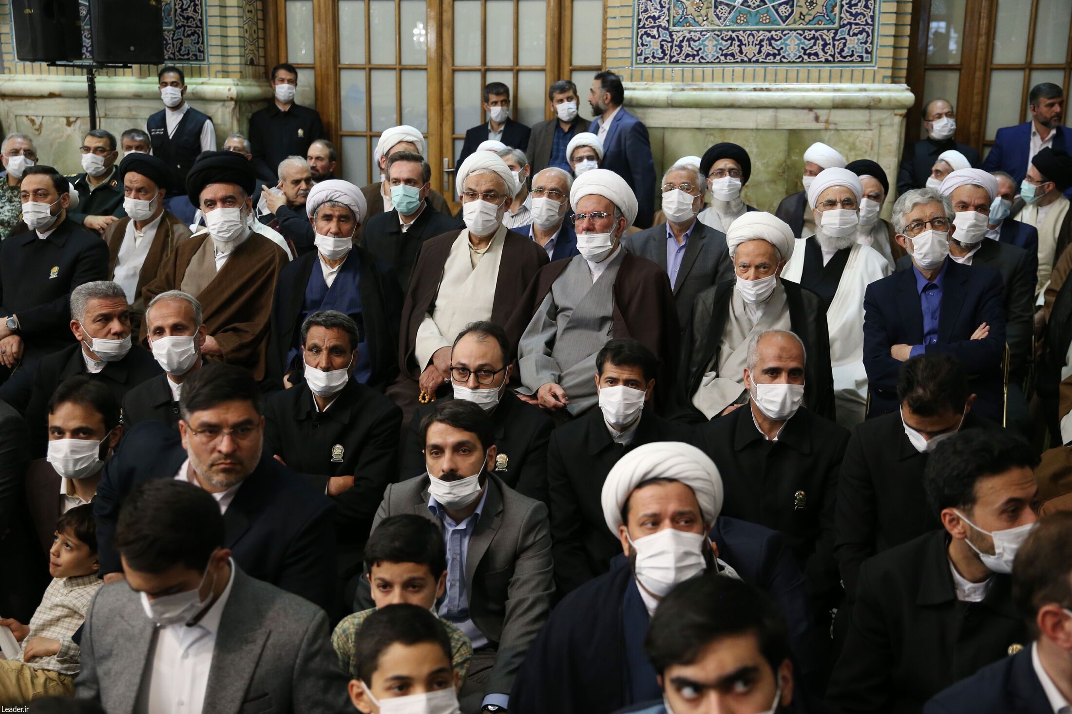 رهبر انقلاب در حرم رضوی: وابستگی به دلار یکی از مشکلات اقتصادی است| دشمنان با هویت جمهوری اسلامی مخالفند+ فیلم و عکس رهبر انقلاب در حرم رضوی: وابستگی به دلار یکی از مشکلات اقتصادی است| دشمنان با هویت جمهوری اسلامی مخالفند+ فیلم و عکس