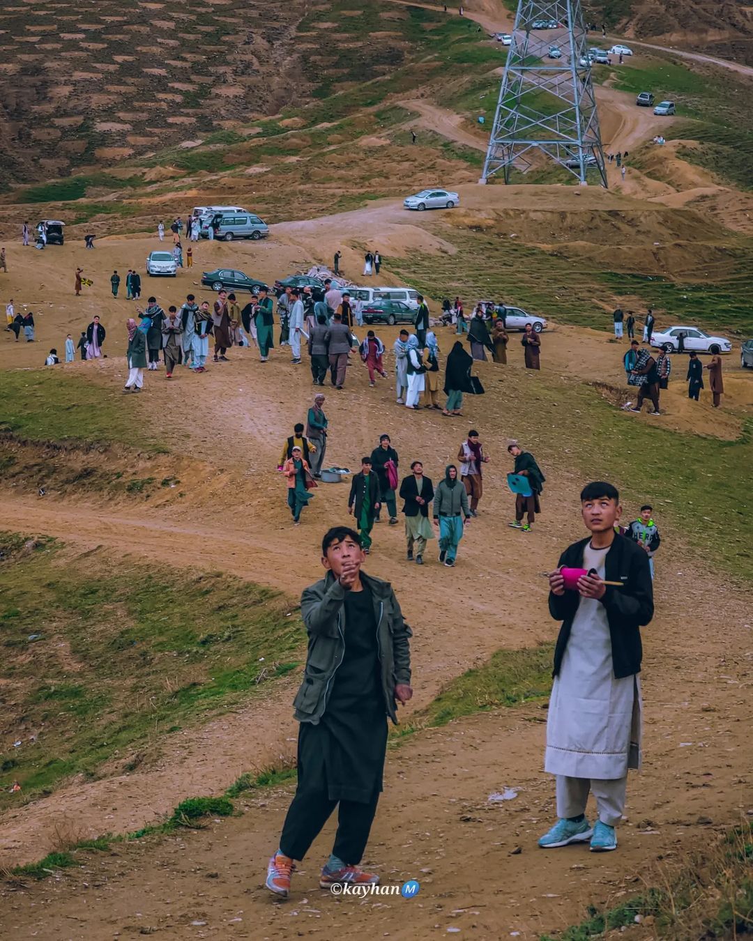 عکس‌هایی از بادبادک بازی در روزهای اول بهار در کابل