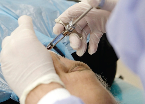 خدمت زائران جهادی به مجاوران مشهدی خدمت زائران جهادی به مجاوران مشهدی