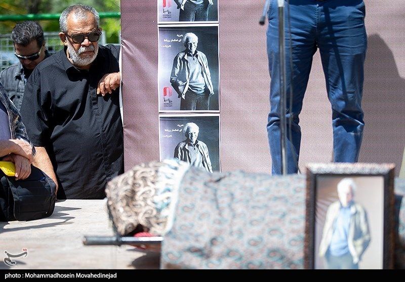 مراسم تشییع و خاکسپاری کیومرث پوراحمد + عکس مراسم تشییع و خاکسپاری کیومرث پوراحمد + عکس