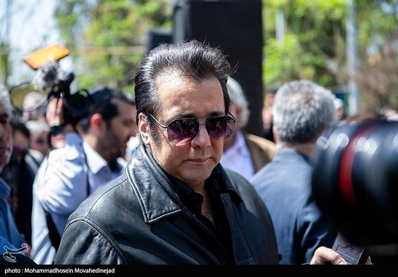 مراسم تشییع و خاکسپاری کیومرث پوراحمد + عکس مراسم تشییع و خاکسپاری کیومرث پوراحمد + عکس