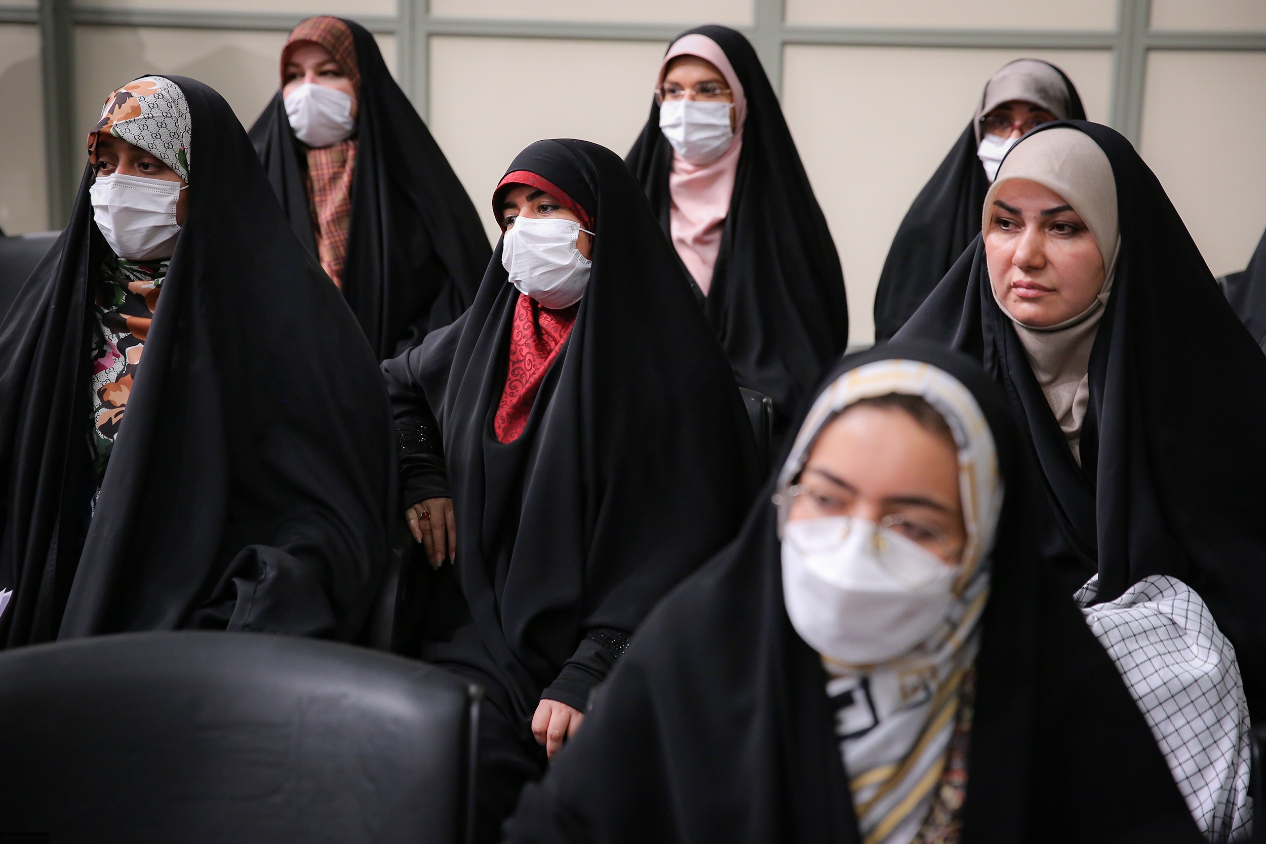 شاعر افغانستانی: ما رهبری را تنها رهبر ایران نمیدانیم شاعر افغانستانی: ما رهبری را تنها رهبر ایران نمیدانیم