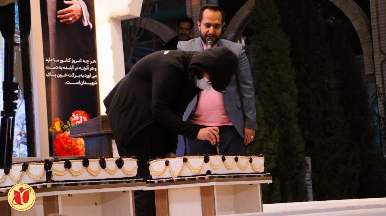 جشن تولد شهید سلیمانی در گلزار شهدای کرمان + تصاویر