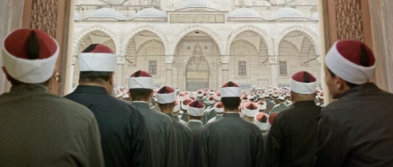 نگاهی به فیلم سینمایی «پسری از بهشت»