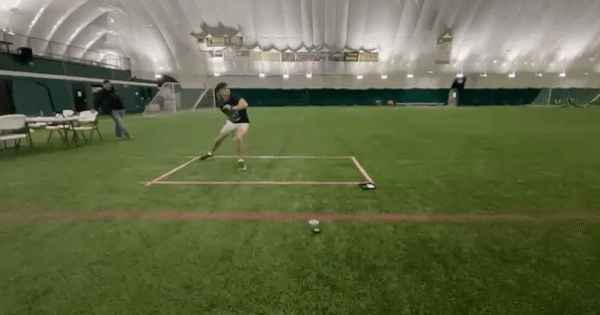 رکورد پرواز هواپیمای کاغذی شکسته شد رکورد پرواز هواپیمای کاغذی شکسته شد