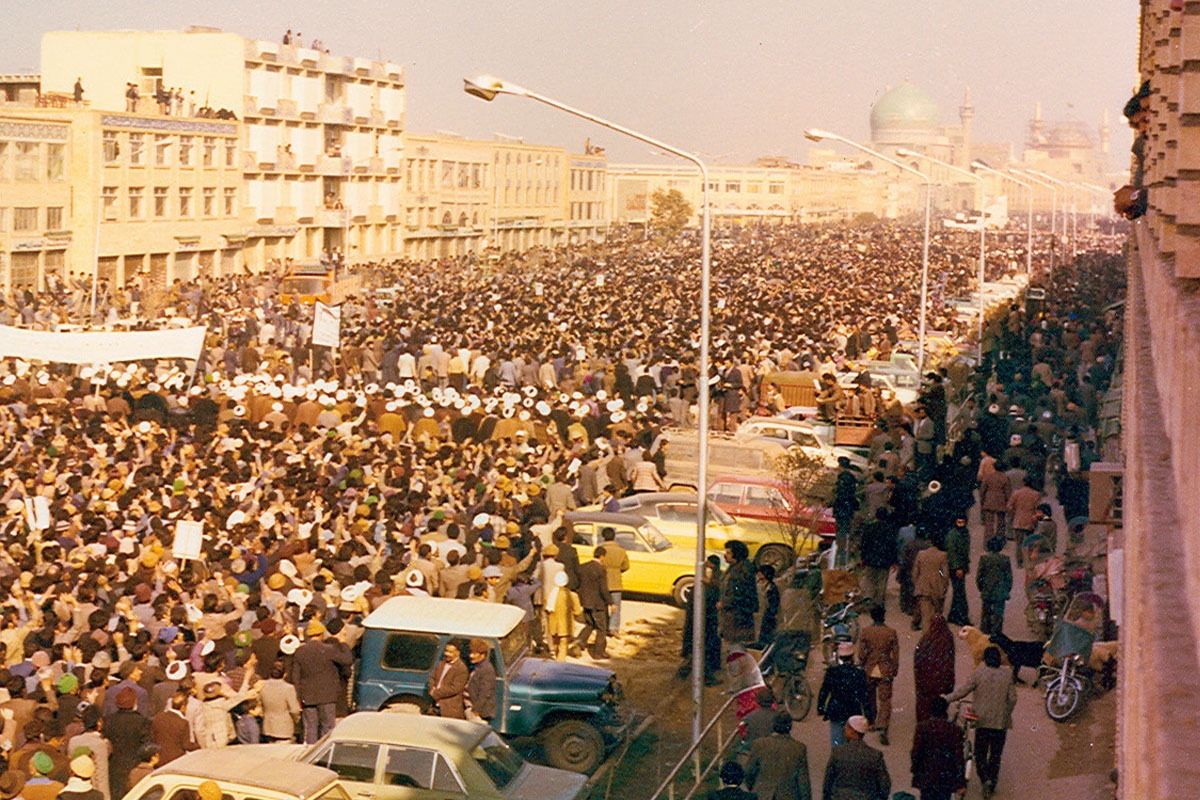 روایتی درباره وضعیت مشهد در زمستان سال ۱۳۵۷ که آغاز پیروزی انقلاب اسلامی بود.
