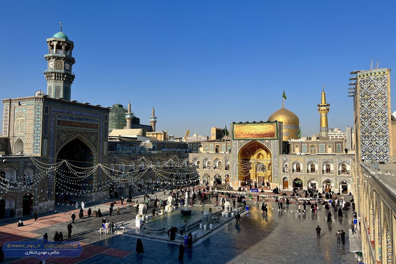 آذین بندی حرم مطهر رضوی در ایام ولادت حضرت زهر ا(س) + عکس