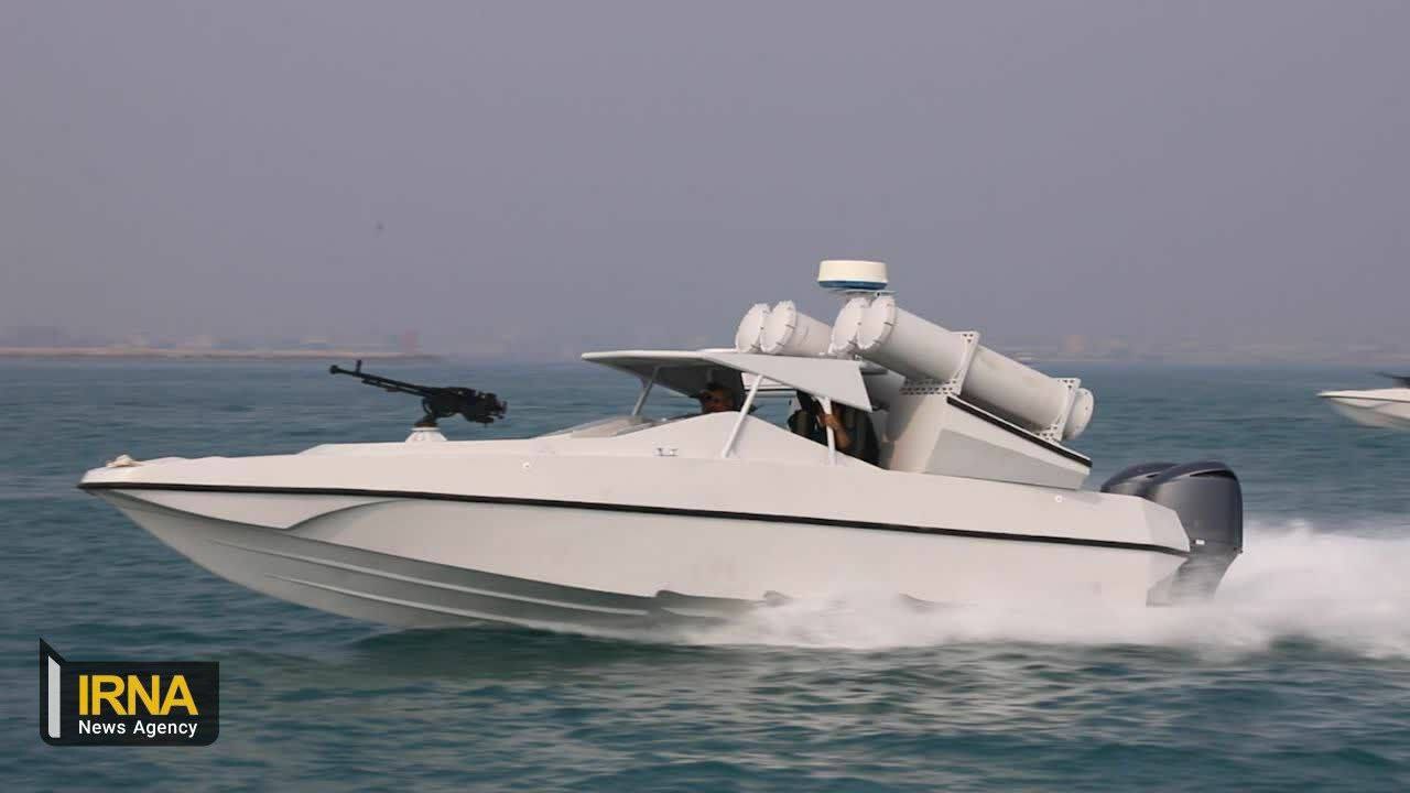 ناو ابومهدی و ۱۰۰ شناور موشکانداز تندرو به نیروی دریایی سپاه الحاق شد+ عکس و فیلم ناو ابومهدی و ۱۰۰ شناور موشکانداز تندرو به نیروی دریایی سپاه الحاق شد+ عکس و فیلم