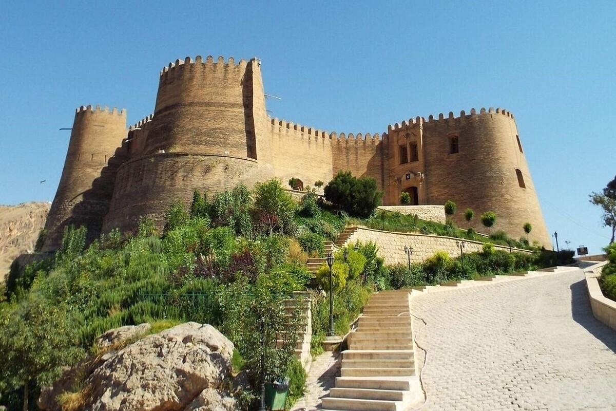 ویدئو| نمای هوایی زیبا از قلعه فلک الافلاک در لرستان