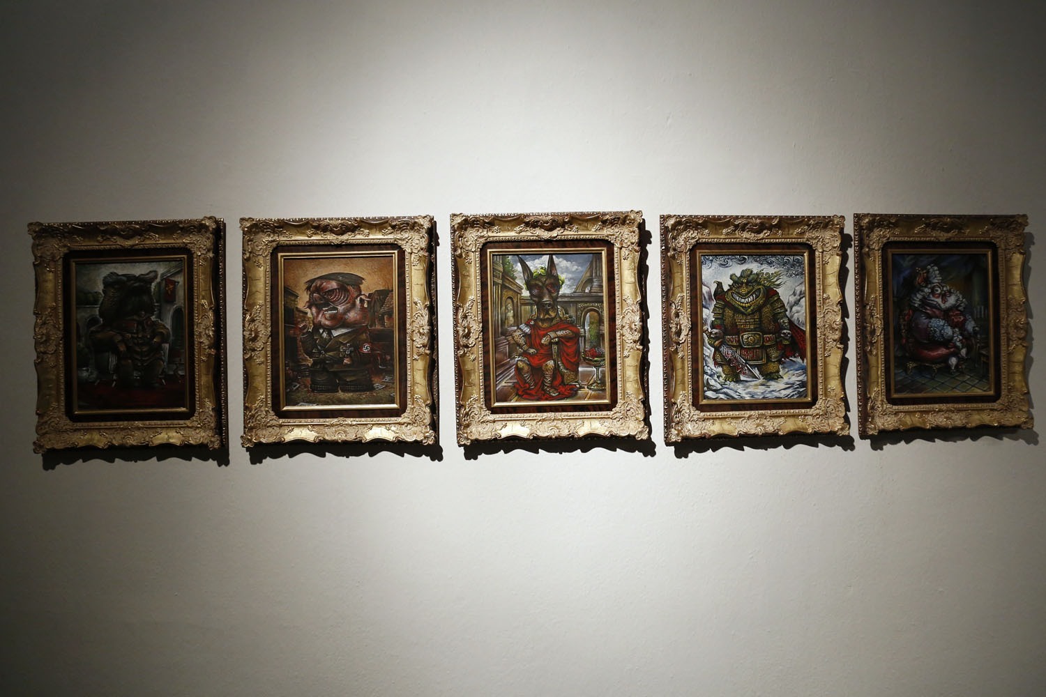 نگاهی به برگزیدگان ادوار طوبای زرین جشنواره هنرهای تجسمی فجر نگاهی به برگزیدگان ادوار طوبای زرین جشنواره هنرهای تجسمی فجر