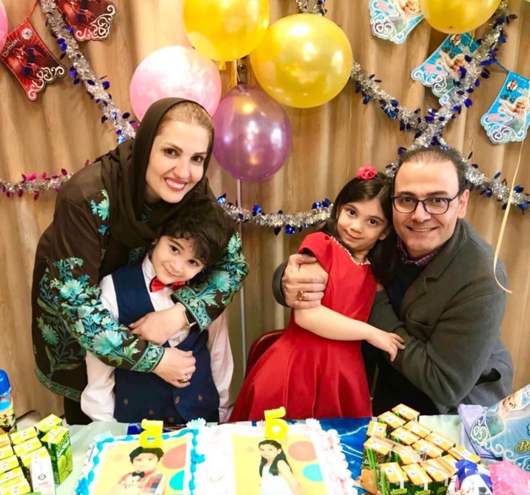 تصویری از خانوادهٔ قربانی همسر علیرضا قربانی درگذشت