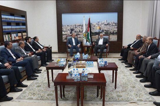 رایزنی وزیر خارجه با هنیه در قطر رایزنی وزیر خارجه با هنیه در قطر