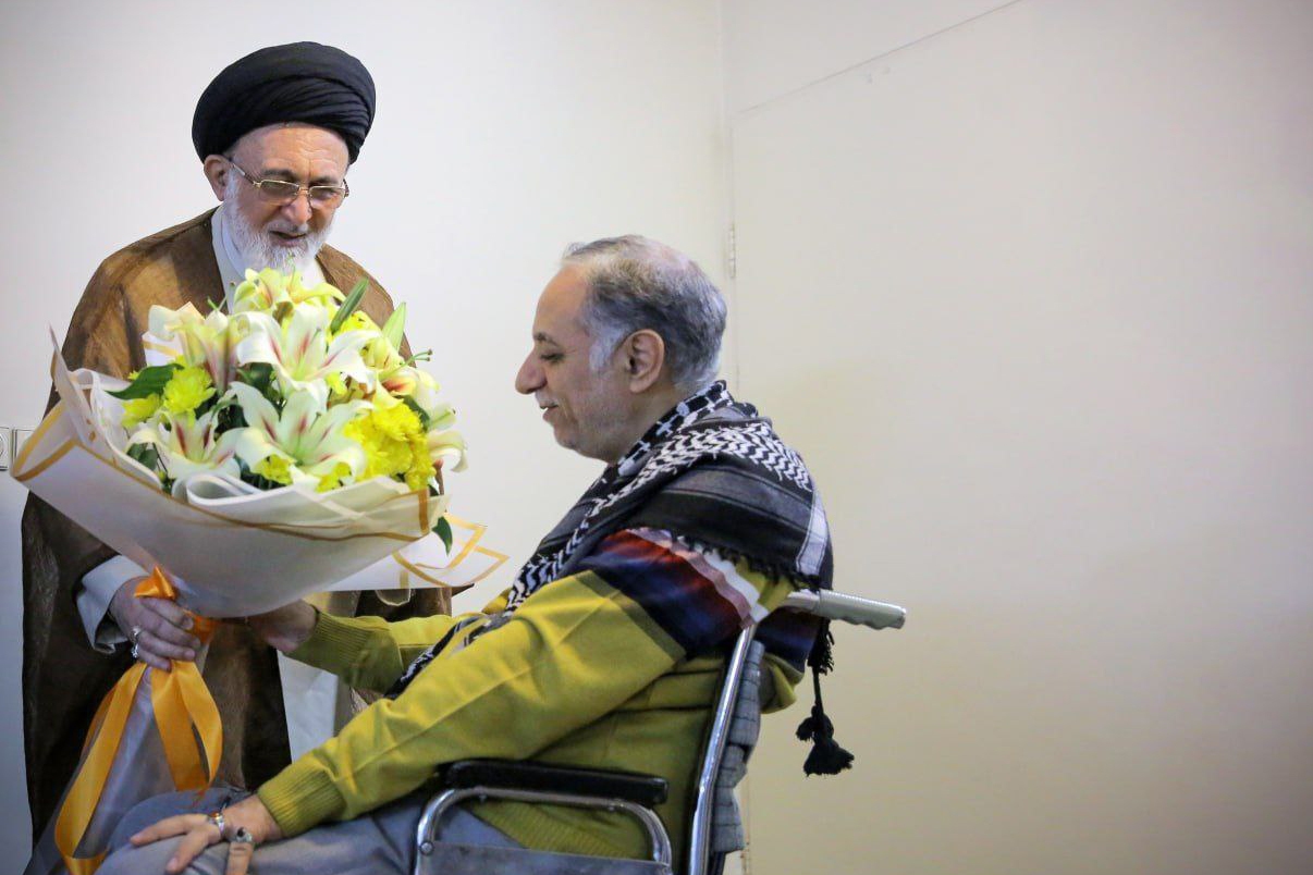 هیئتهایی از طرف رهبر معظم انقلاب با شماری از جانبازان دیدار کردند + عکس هیئتهایی از طرف رهبر معظم انقلاب با شماری از جانبازان دیدار کردند + عکس