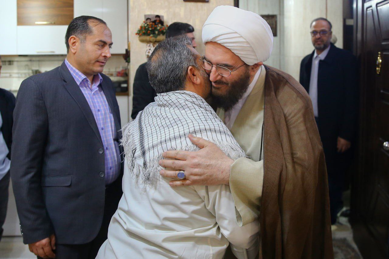 هیئتهایی از طرف رهبر معظم انقلاب با شماری از جانبازان دیدار کردند + عکس هیئتهایی از طرف رهبر معظم انقلاب با شماری از جانبازان دیدار کردند + عکس