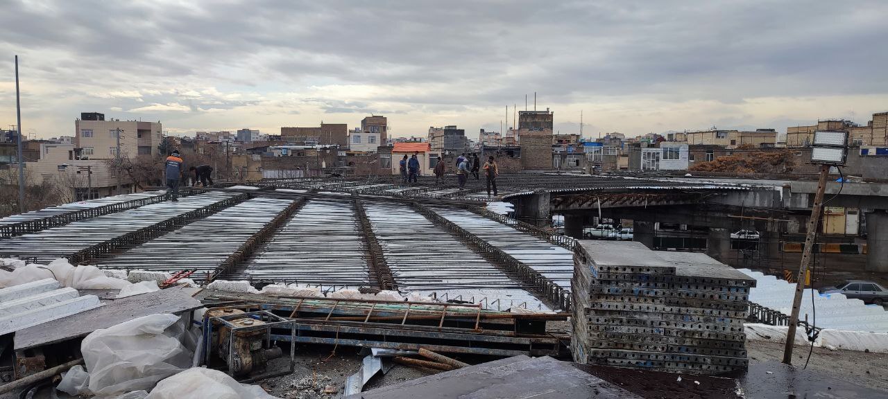 فعالیت سه شیفته عمرانی در دوربرگردان غیرهمسطح شهید میرزایی مشهد فعالیت سه شیفته عمرانی در دوربرگردان غیرهمسطح شهید میرزایی مشهد