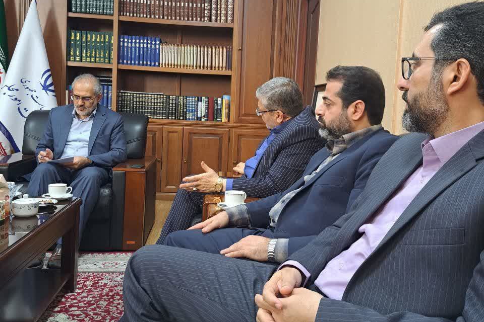 شهردار مشهد با معاون پارلمانی رئیس جمهور دیدار کرد شهردار مشهد با معاون پارلمانی رئیس جمهور دیدار کرد