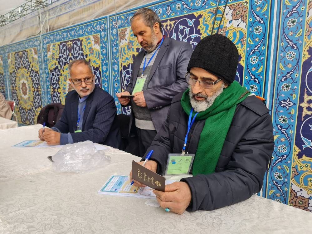 گزارش لحظه‌به‌لحظه انتخابات مجلس خبرگان رهبری و مجلس شورای اسلامی در مشهد و خراسان رضوی + فیلم و عکس