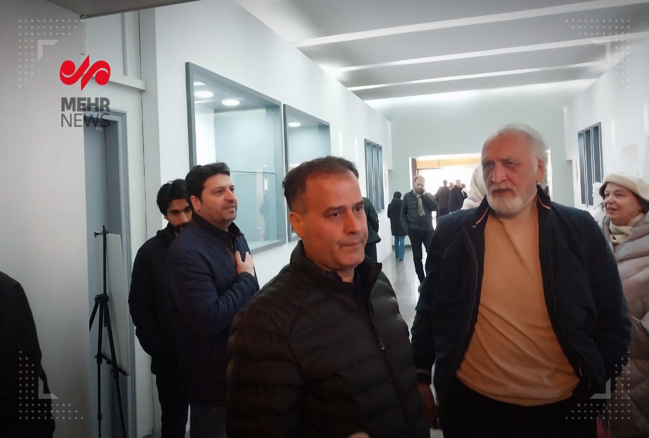 حضور احمد نجفی بازیگر پیشکسوت سینما در صندوق رای ویژه اصحاب فرهنگ و هنر