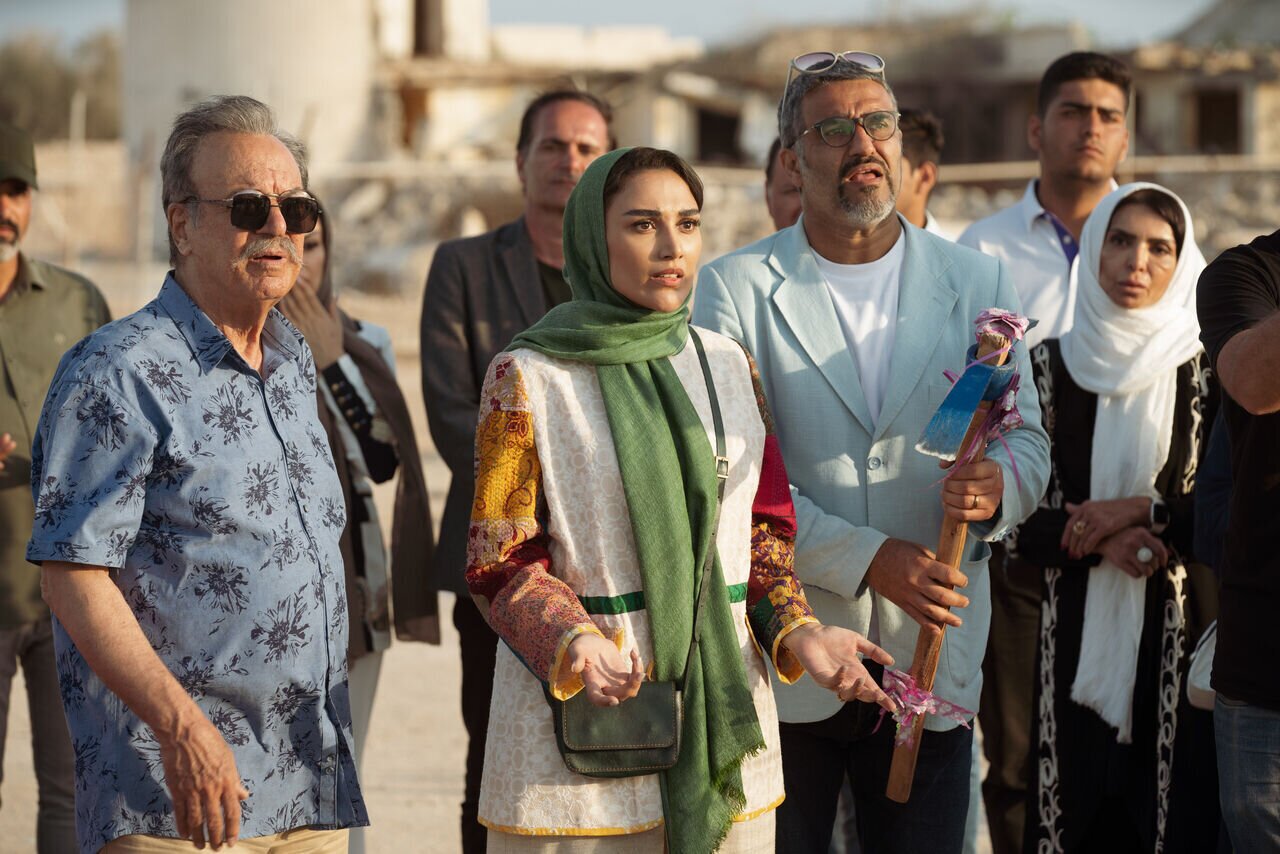 گزارشی از وضعیت سینمای ایران در سال ۱۴۰۲ | «فسیل»، با فروش ۳۲۳ میلیارد روانه سینمای آنلاین شد. گزارشی از وضعیت سینمای ایران در سال ۱۴۰۲ | «فسیل»، با فروش ۳۲۳ میلیارد روانه سینمای آنلاین شد.