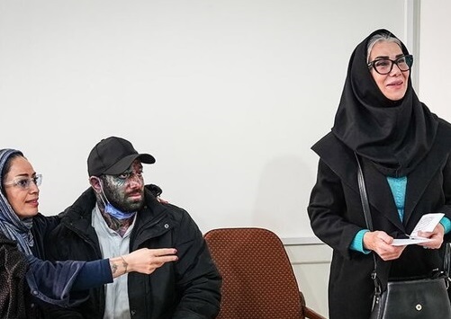 واکنش مجری مطرح تلویزیون به تصاویر تتلو و مادرش در دادگاه + ویدئو واکنش مجری مطرح تلویزیون به تصاویر تتلو و مادرش در دادگاه + ویدئو