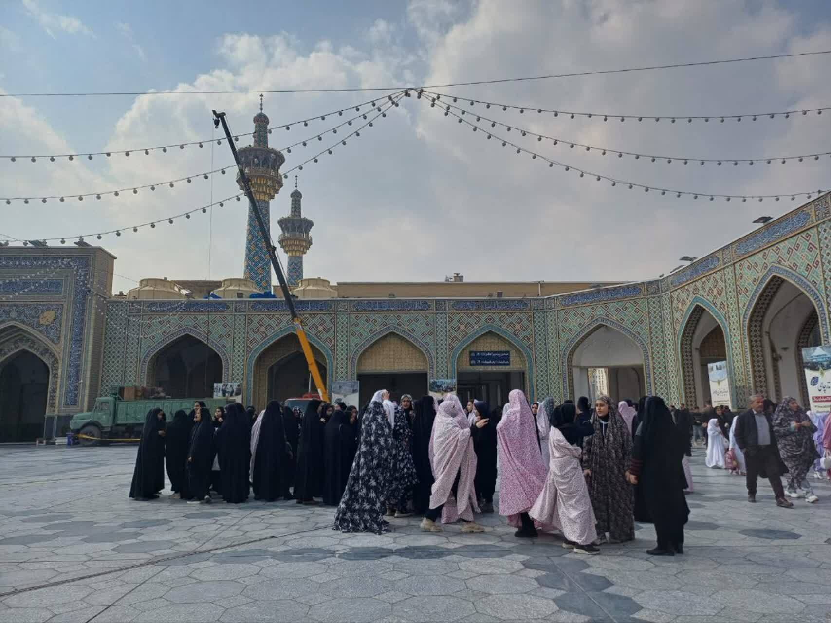 حرم مطهر رضوی میزبان دختران ۲ مرکز شبانه روزی ایتام شد حرم مطهر رضوی میزبان دختران ۲ مرکز شبانه روزی ایتام شد