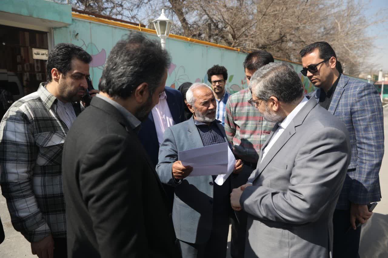 بازدید شهردار مشهد مقدس از فعالیت کارکنان شهرداری در روز تعطیل (۲۵ اسفند ۱۴۰۲) بازدید شهردار مشهد مقدس از فعالیت کارکنان شهرداری در روز تعطیل (۲۵ اسفند ۱۴۰۲)