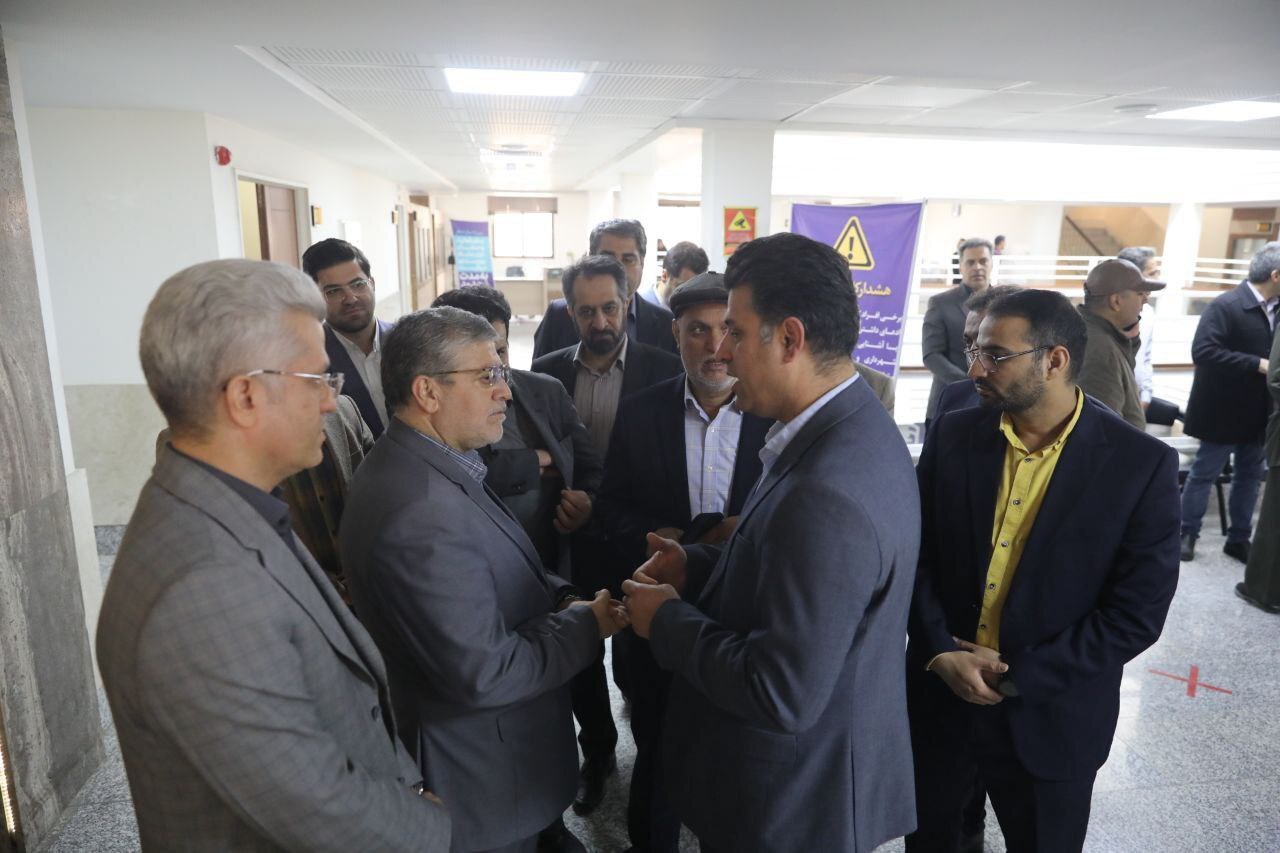 بازدید شهردار مشهد از شهرداریهای مناطق ۱۰ و ۱۱ + عکس بازدید شهردار مشهد از شهرداریهای مناطق ۱۰ و ۱۱ + عکس