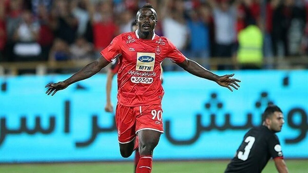 مهاجم سابق پرسپولیس به اوسمار معرفی شد.