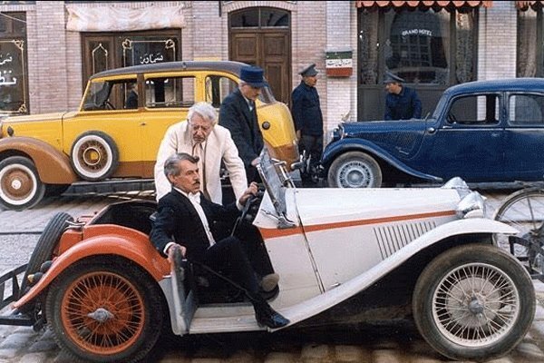 عزتالله انتظامی ۳۶ سال پیش در نقش «خان میرزا» سریال هزاردستان + فیلم و تصاویر عزتالله انتظامی ۳۶ سال پیش در نقش «خان میرزا» سریال هزاردستان + فیلم و تصاویر