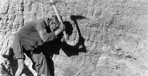 مشهد سرآغاز جنبشهای کارگری ایران مشهد سرآغاز جنبشهای کارگری ایران