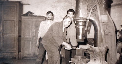 مشهد سرآغاز جنبش‌های کارگری ایران